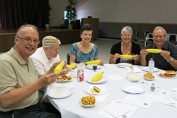 Les protagonistes de l’émission Les Jumelles de passage à Hamilton